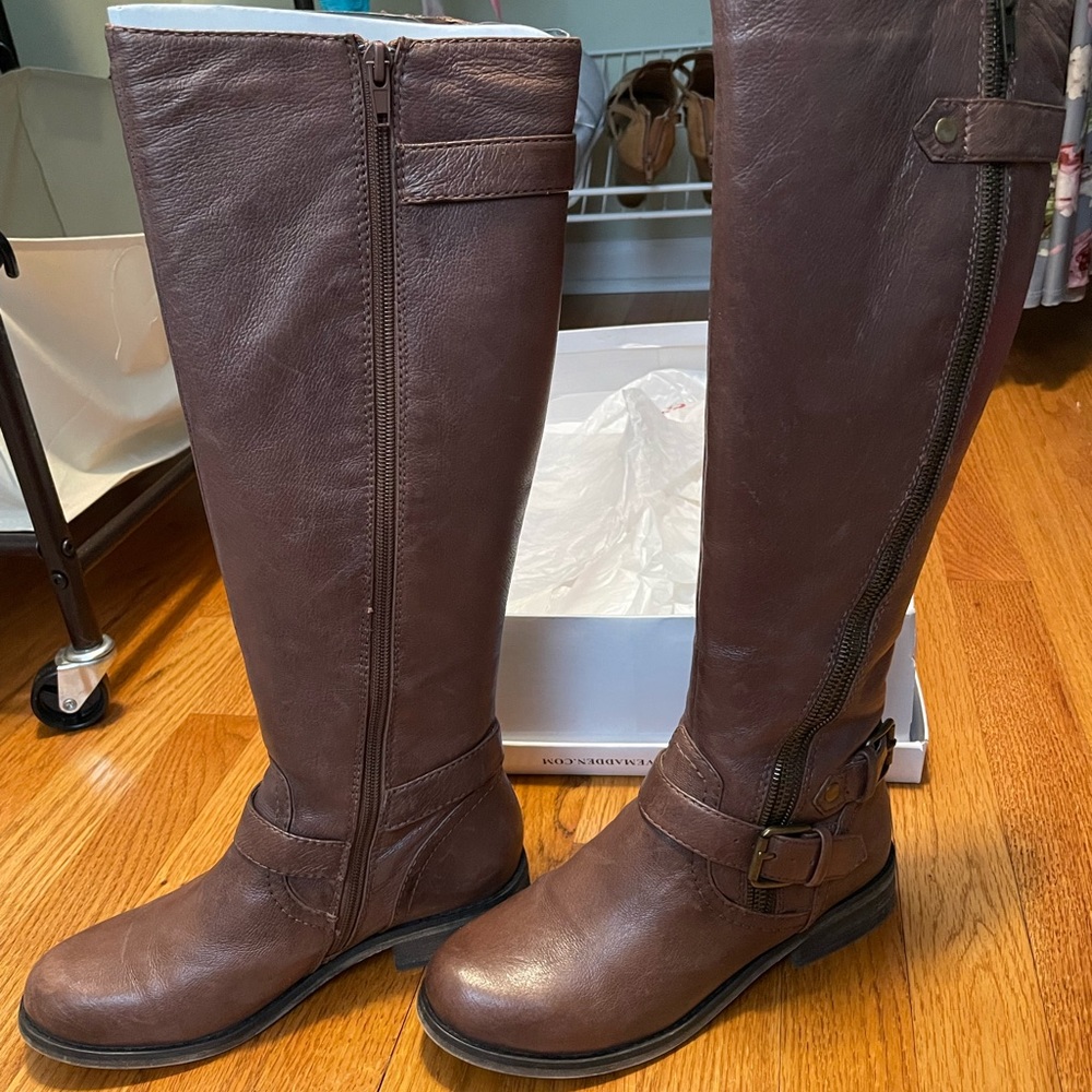 Steve Madden brown leather zip up boots
